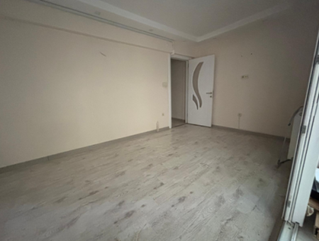 Alsancak Fuar Cepheli, Şehirle İç İçe – Kiralık Daireniz  Sizi Bekliyor!”