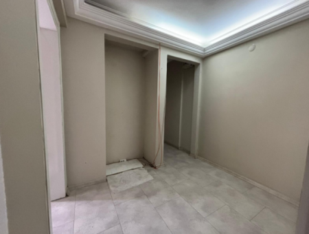 Alsancak Şair Eşref Bulvarı Üzerinde, Tabela Hakimiyetli, Kiralık İşyeri