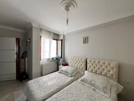 Seferihisar'ın Kalbinde, Hıdırlık Mahallesinde Satılık Modern Daire!