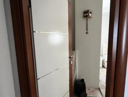 Seferihisar'ın Kalbinde, Hıdırlık Mahallesinde Satılık Modern Daire!