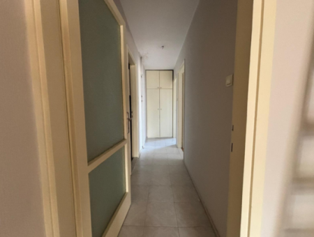 Alsancak Mimar Sinanda Fuar Cepheli 2+1 100M2 Kiralık Süper Daire!