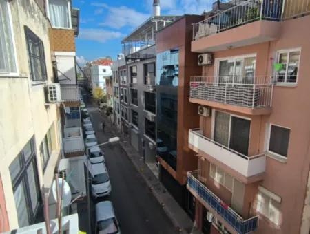 Alsancak Kahramanlarda 2 Oda 1 Salon Mobilyalı Daire