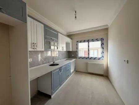 Seferihisar Stadyumu Arkasında,2+1, Ayrı Mutfaklı, Kapalı Otoparklı, 90 M² Kullanım Alanlı Satılık Daire!