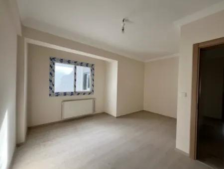 Seferihisar Stadyumu Arkasında,2+1, Ayrı Mutfaklı, Kapalı Otoparklı, 90 M² Kullanım Alanlı Satılık Daire!