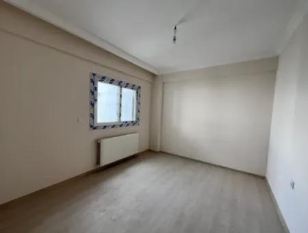 Seferihisar Stadyumu Arkasında,2+1, Ayrı Mutfaklı, Kapalı Otoparklı, 90 M² Kullanım Alanlı Satılık Daire!