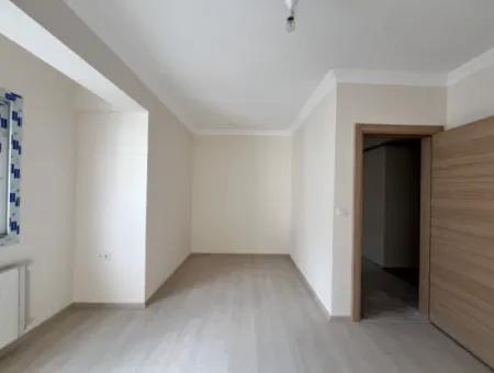 Seferihisar Stadyumu Arkasında,2+1, Ayrı Mutfaklı, Kapalı Otoparklı, 90 M² Kullanım Alanlı Satılık Daire!