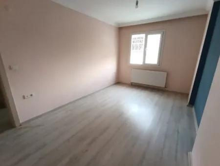 Çolakibrahimbey Mahallesinde Satılık Ferah Ve Modern Daire