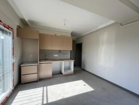 Çolakibrahimbey Mahallesi Luwi Çarşı Yakınında, 75M², 2+1 Geniş Ve Modern Daireler!