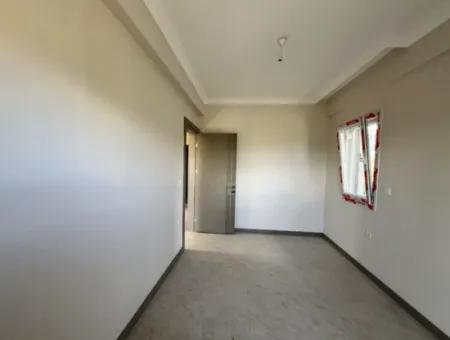 Çolakibrahimbey Mahallesi Luwi Çarşı Yakınında, 75M², 2+1 Geniş Ve Modern Daireler!