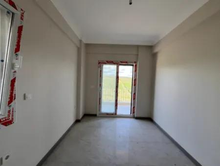 Çolakibrahimbey Mahallesi Luwi Çarşı Yakınında, 75M², 2+1 Geniş Ve Modern Daireler!