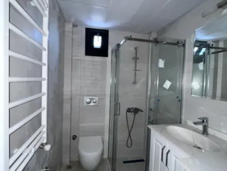 Seferihisar Camikebir Mahallesinde, Korkmaz Kent Sitesi’nde 2+1, Havuz Cepheli, 75M² Ferah Daire!