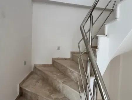Seferihisar Akarca'da Köşe Parsel'de Deniz Manzaralı Sıfır Villa