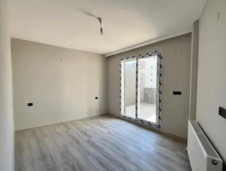 Seferihisar Merkez'de Teraslı 2+1 Sıfır Daire