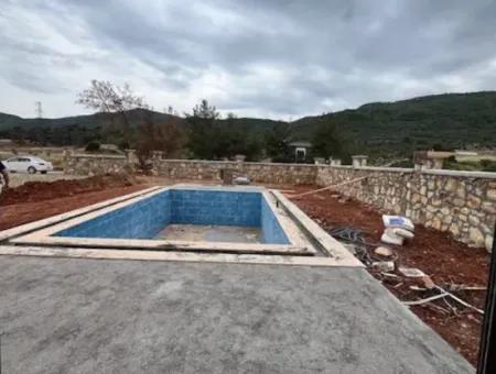 Seferihisar Kavakdere'de Malikane Satılık Villa