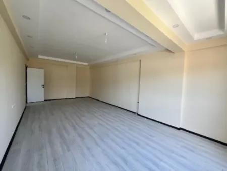 Seferihisar Merkez'de Site İçerisinde 2+1, 110M2 Satılık Sıfır Daire