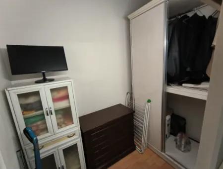 Alsancak Mahmut Eshat Caddesinde Mobilyalı Full Eşyalı Satılık  Daire