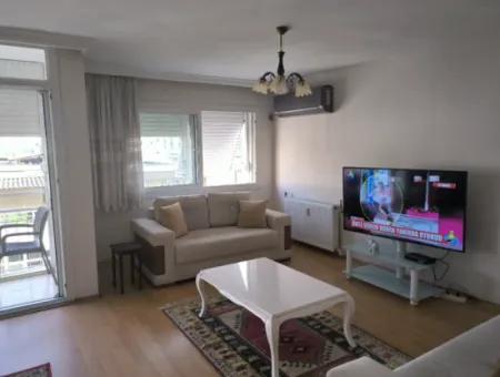 Alsancak Mahmut Eshat Caddesinde Mobilyalı Full Eşyalı Satılık  Daire