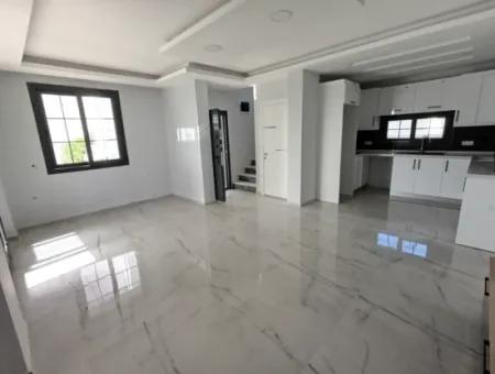 Seferihisar Elmastaş'ta Deniz'e 450M 3+1, 160M2 Kelepir Sıfır Villa