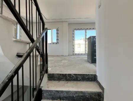 Seferihisar Çevrekent'te 5+1, 180M2 Sıfır Villa