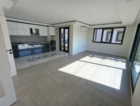 Seferihisar Gözsüzler'de 4+1, 180M2 Site İçerisinde Sıfır Villa