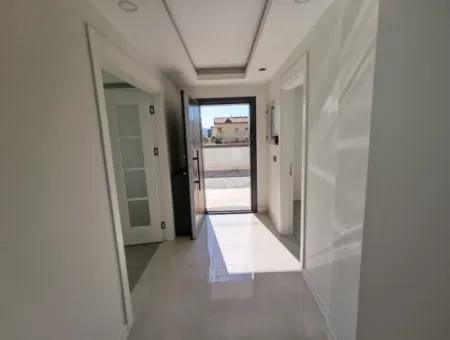 Seferihisar Gözsüzler'de 4+1, 180M2 Site İçerisinde Sıfır Villa