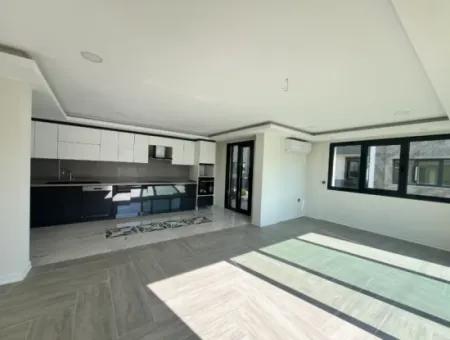 Seferihisar Gözsüzler'de 4+1,200M2 Müstakil Sıfır Villa