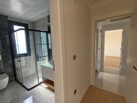 Seferihisar  Gözsüzler'de 4+1 , 180M2 Sıfır Kiralık Villa