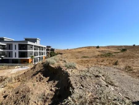 Bahçeşehir'e Komşu Villa İmarlı Arsa