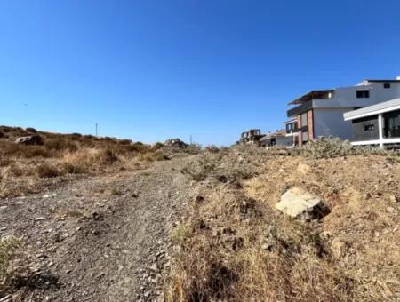 Bahçeşehir'e Komşu Villa İmarlı Arsa