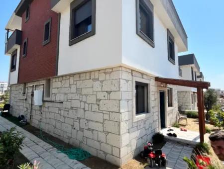 Seferihisar Çolak İbrahim Bey Mahallesi'nde Eşsiz Kiralık Villa!