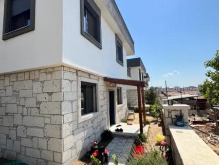 Seferihisar Çolak İbrahim Bey Mahallesi'nde Eşsiz Kiralık Villa!