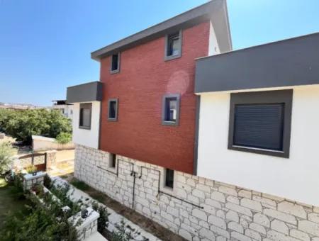 Seferihisar Çolak İbrahim Bey Mahallesi'nde Eşsiz Kiralık Villa!