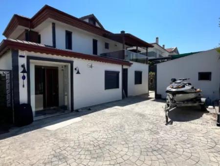 Yeşilkent Sitesi'nde Satılık Müstakil Köşk/Villa