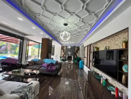 Yeşilkent Sitesi'nde Satılık Müstakil Köşk/Villa