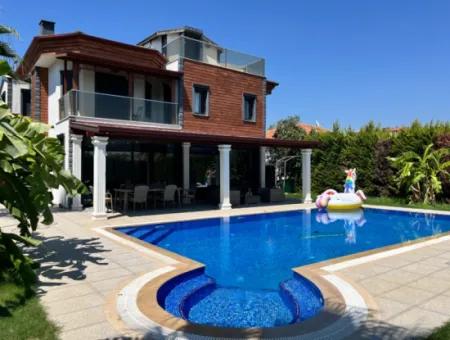 Yeşilkent Sitesi'nde Satılık Müstakil Köşk/Villa