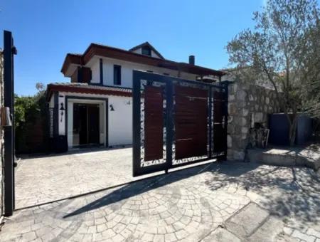 Yeşilkent Sitesi'nde Satılık Müstakil Köşk/Villa