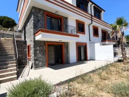 Seferihisar Haritacılar'da Lüks Villa - Denize Yakın, Mimari Harikası