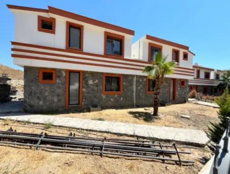 Seferihisar Haritacılar'da Lüks Villa - Denize Yakın, Mimari Harikası