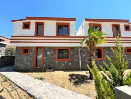 Seferihisar Haritacılar'da Lüks Villa - Denize Yakın, Mimari Harikası